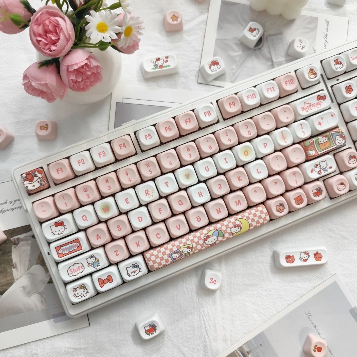 Esports Gaming Keyboard - Anime Sanrio Hello Kitty Keycaps Sublimation
